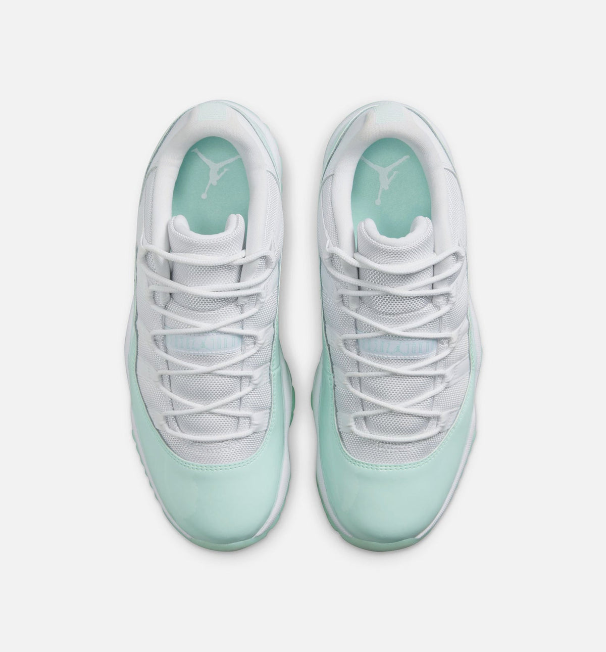 Air Jordan 11 Retro Low "Igloo" Women's Shoe – White/Igloo