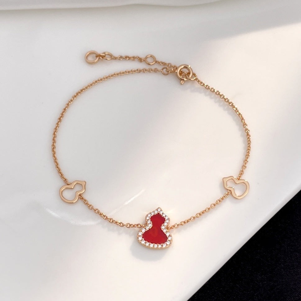 QEELIN WULU 3 MOTIF DIAMOND PINK GOLD BRACELET