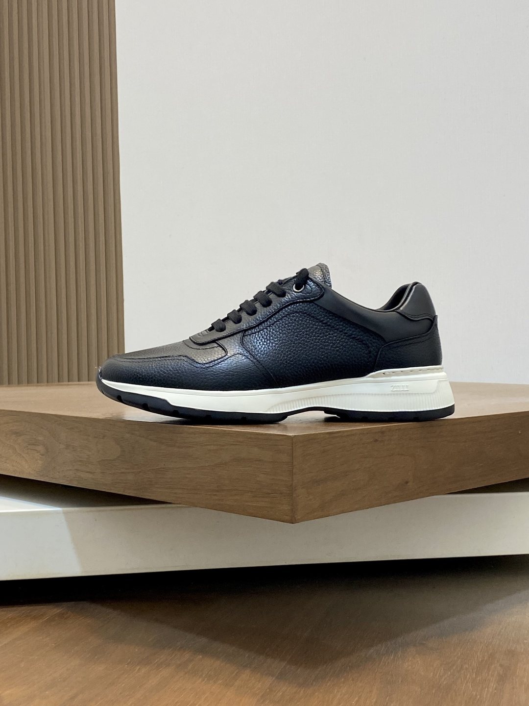 Zilli Men's Stitched Low-Top Sneakers - Rounded Toe